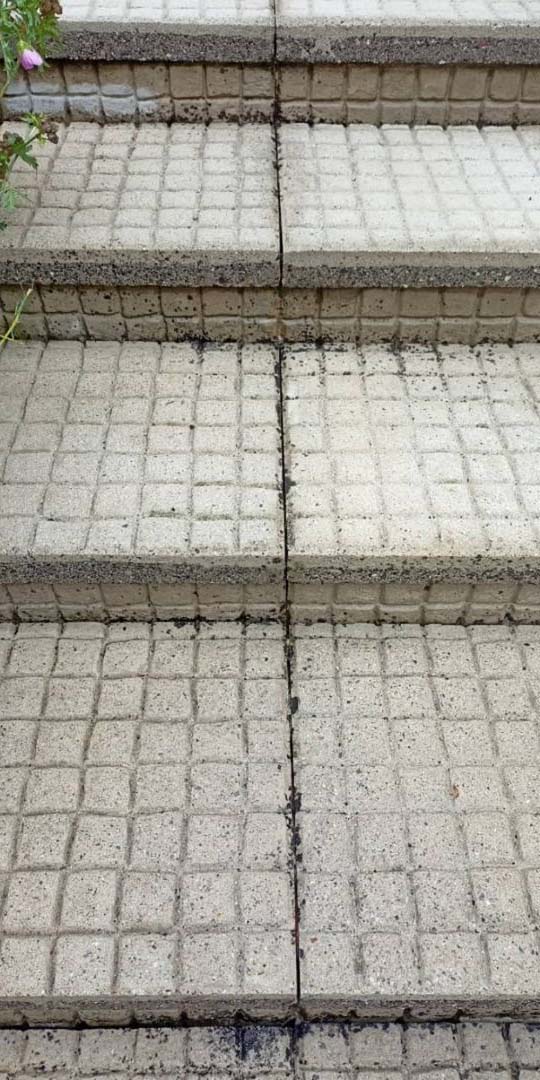 Před opravou: Oprava chodníku